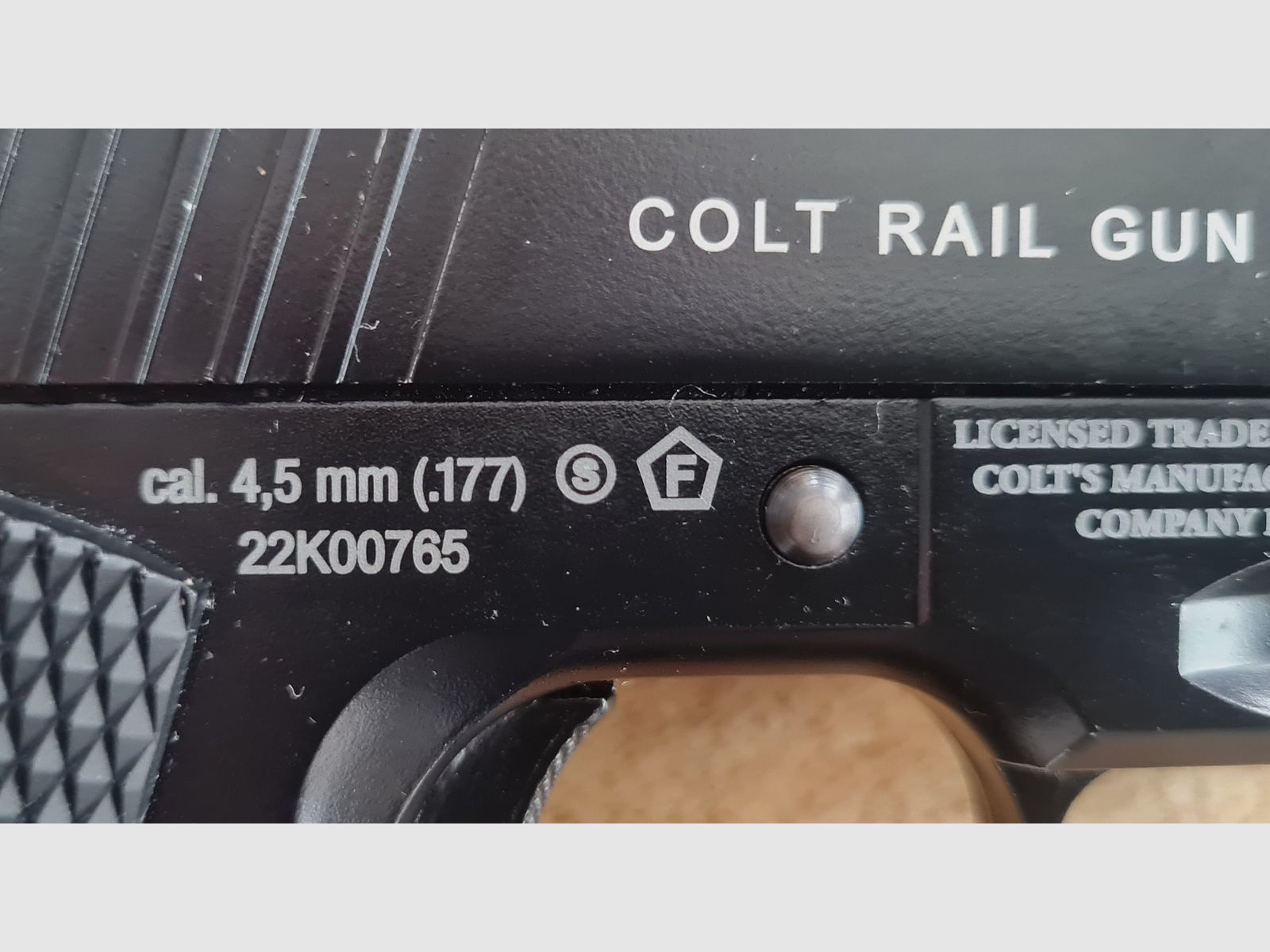 Umarex Colt M45 CQBP Cal. 4.5mm BB, BlowBack, FullMetal + Extras