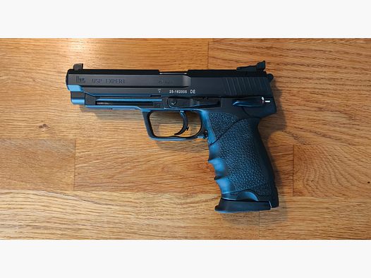 Heckler USP Expert .45 mit Wechselsystem 9mm und Merkle Abzug