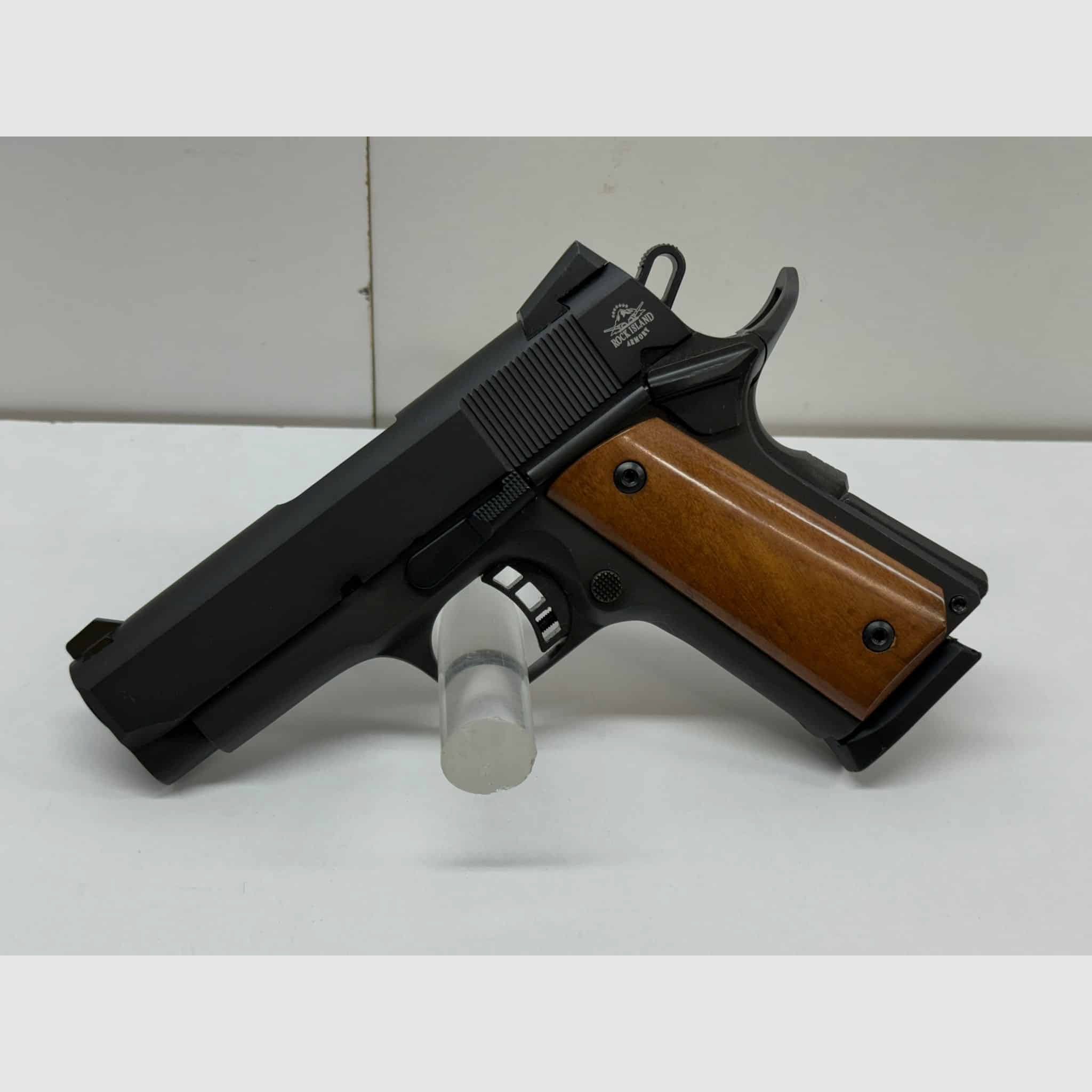 ARMSCOR Rock Standard 1911 A1 CS | .45 ACP