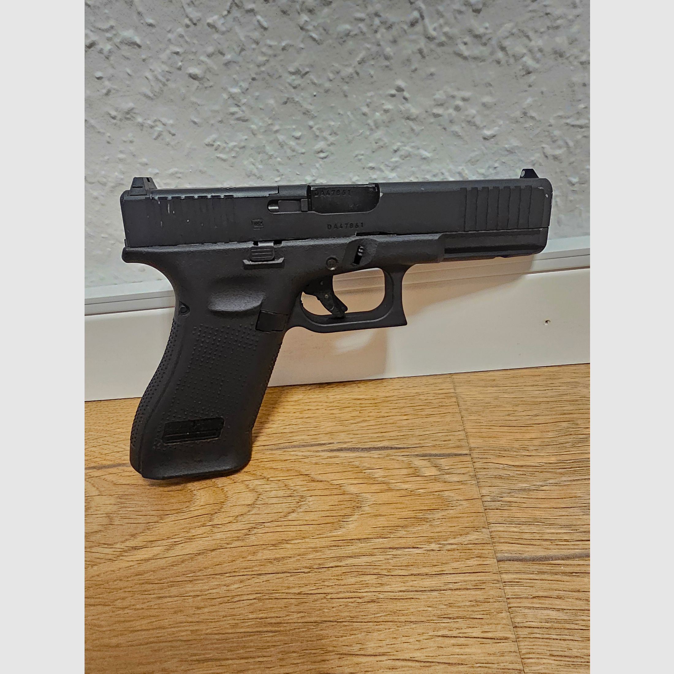 GHK Glock 17 Gen5 MOS GBB inkl Holster