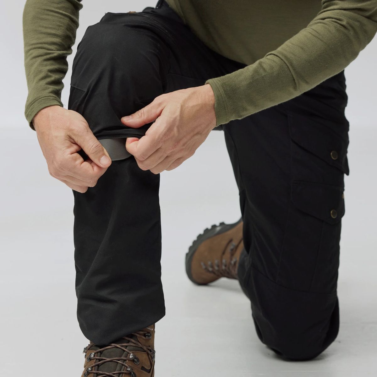 FJÄLLRÄVEN Barents Pro Trousers M Dark Olive Regular Fit