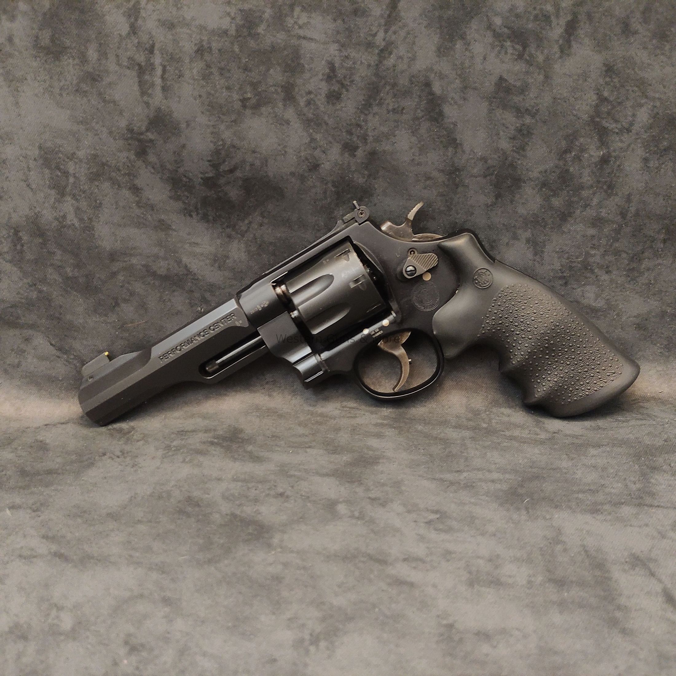 Smith & Wesson Mod.327 TRR8 8-Schüssig Performance Center
