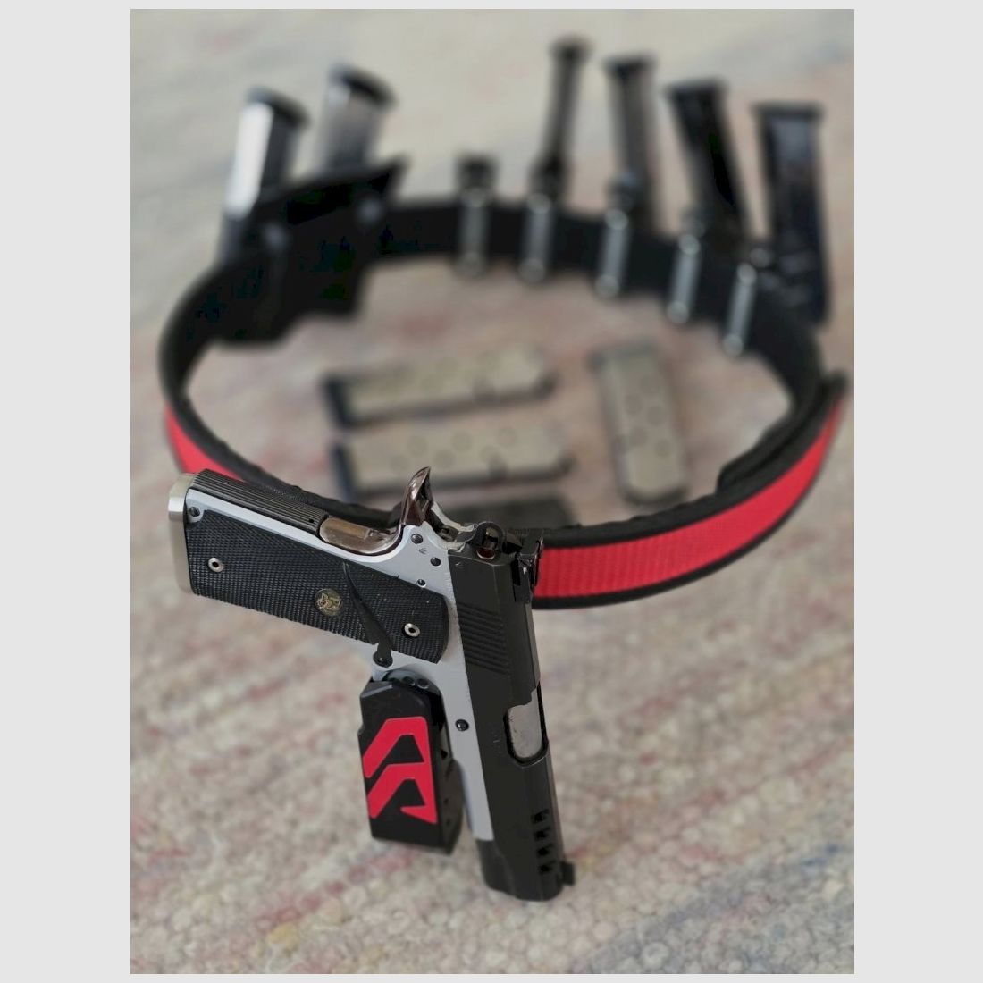 1911 Combat .45 ACP Afrique du Sud RSA ! Tuné. Inclus. Accessoires professionnels IPSC !