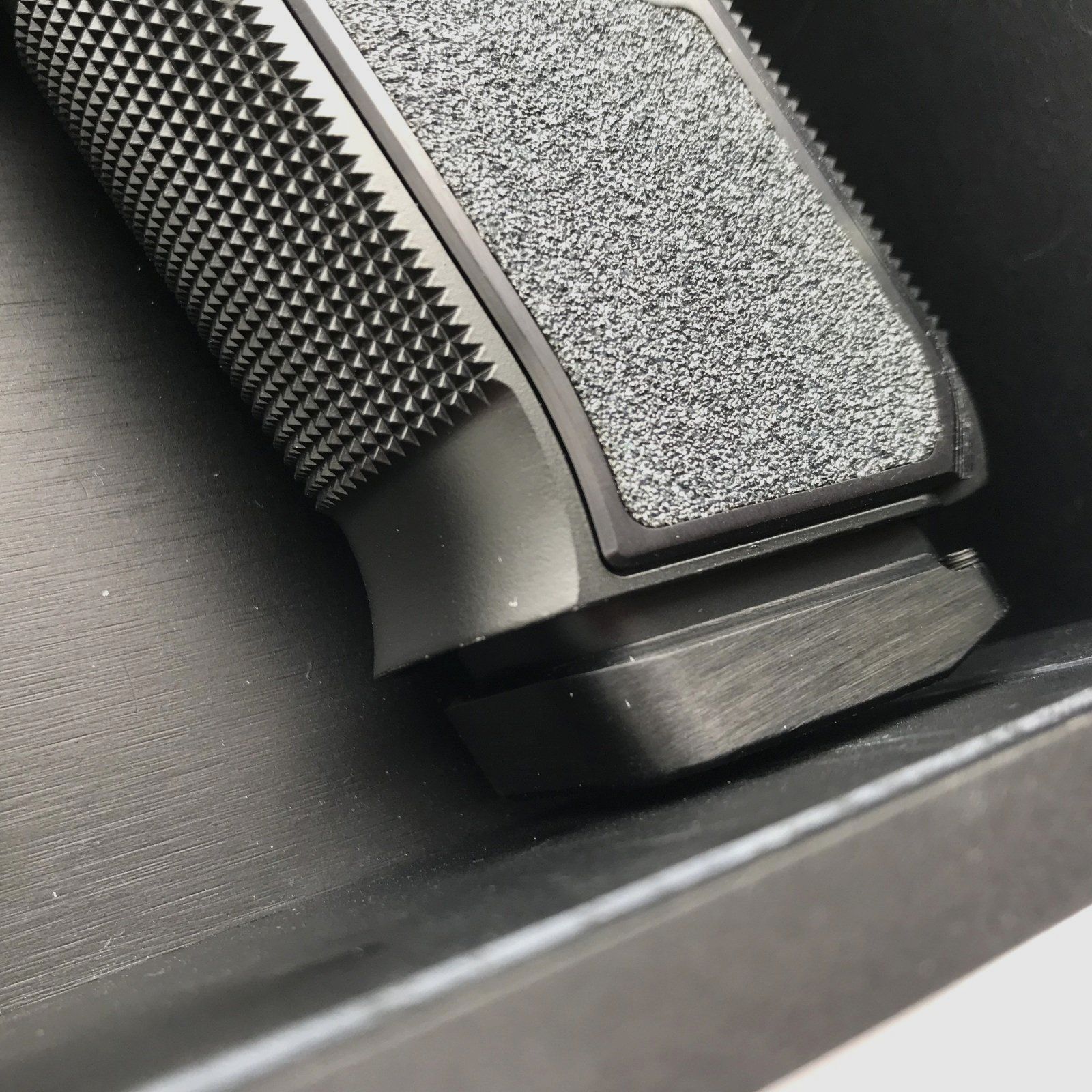 Magazinboden ALU 17+1TR für mit und ohne Magazintrichter | KMR/CZ SHADOW 2/SP-01 SHADOW, Bild 17 von 19