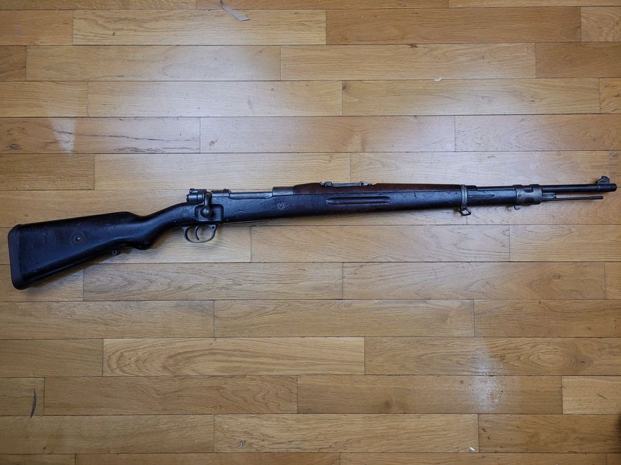 Peu courant fusil mauser brésilien – modèle Mq.30M954 – re chambré 300 Win Mag – bois et garnitures en bon état – très bon canon – marquages en parfait état – BE+, image 2 sur 25