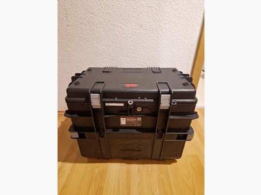 RAM-Kurzwaffen-Sammlung, Walther P99;   Glock 17 GEN5;   Colt Revolver 