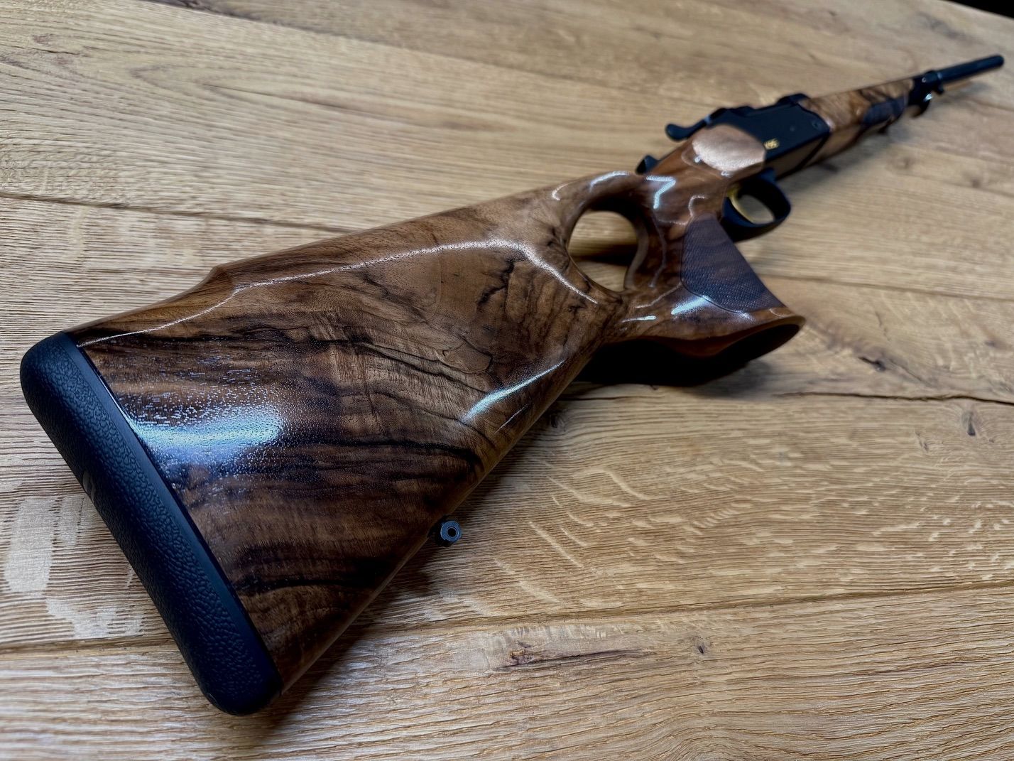 Blaser K95 Success / Holzklasse 6 / Kal. 6,5 Creedmoor / LL 52 cm / Goldelemente / M15x1