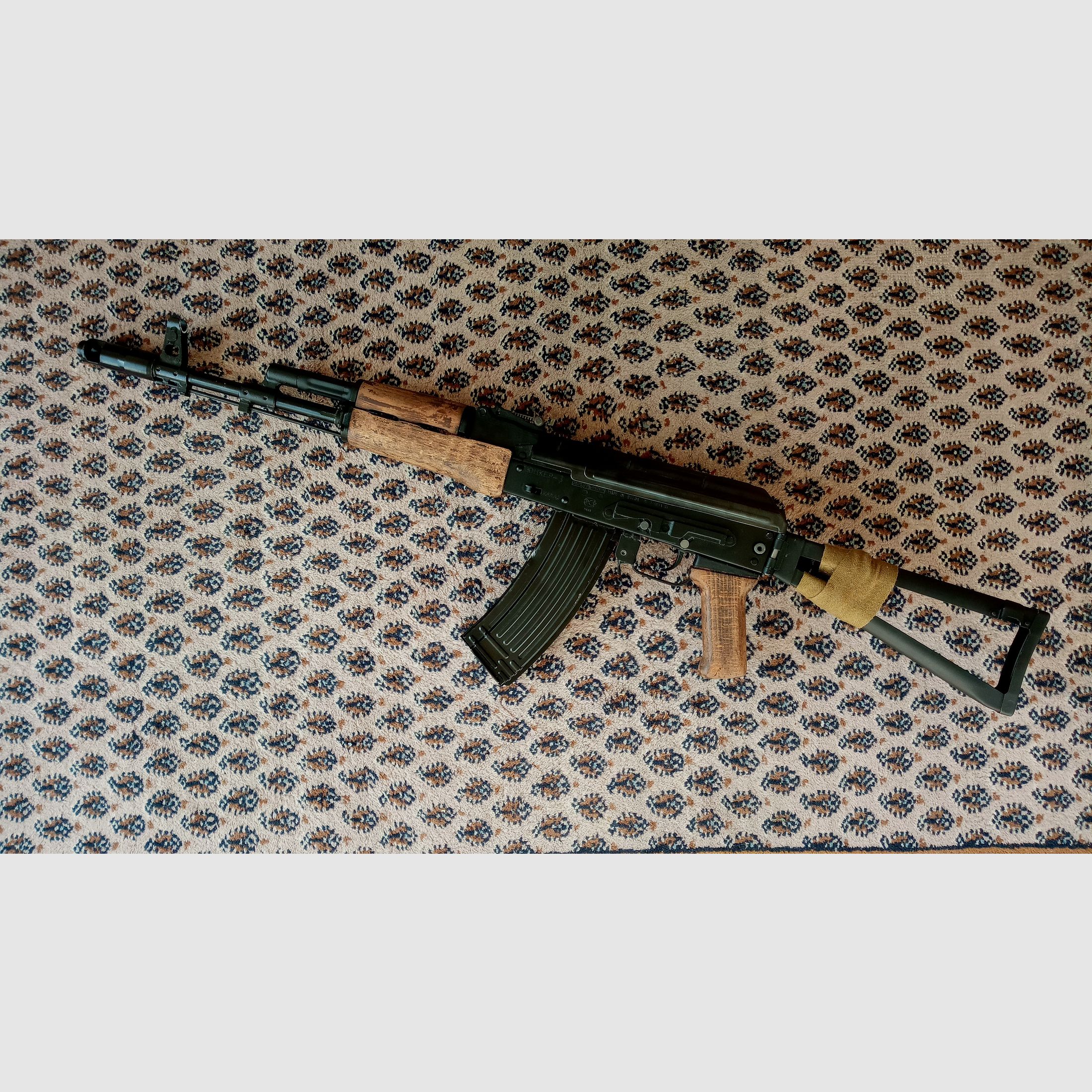 S.T.A.L.K.E.R Veteranen AKS-74 Holz Garnitur / Handschutz und Griff // auch geeignet für AKM und Yunker