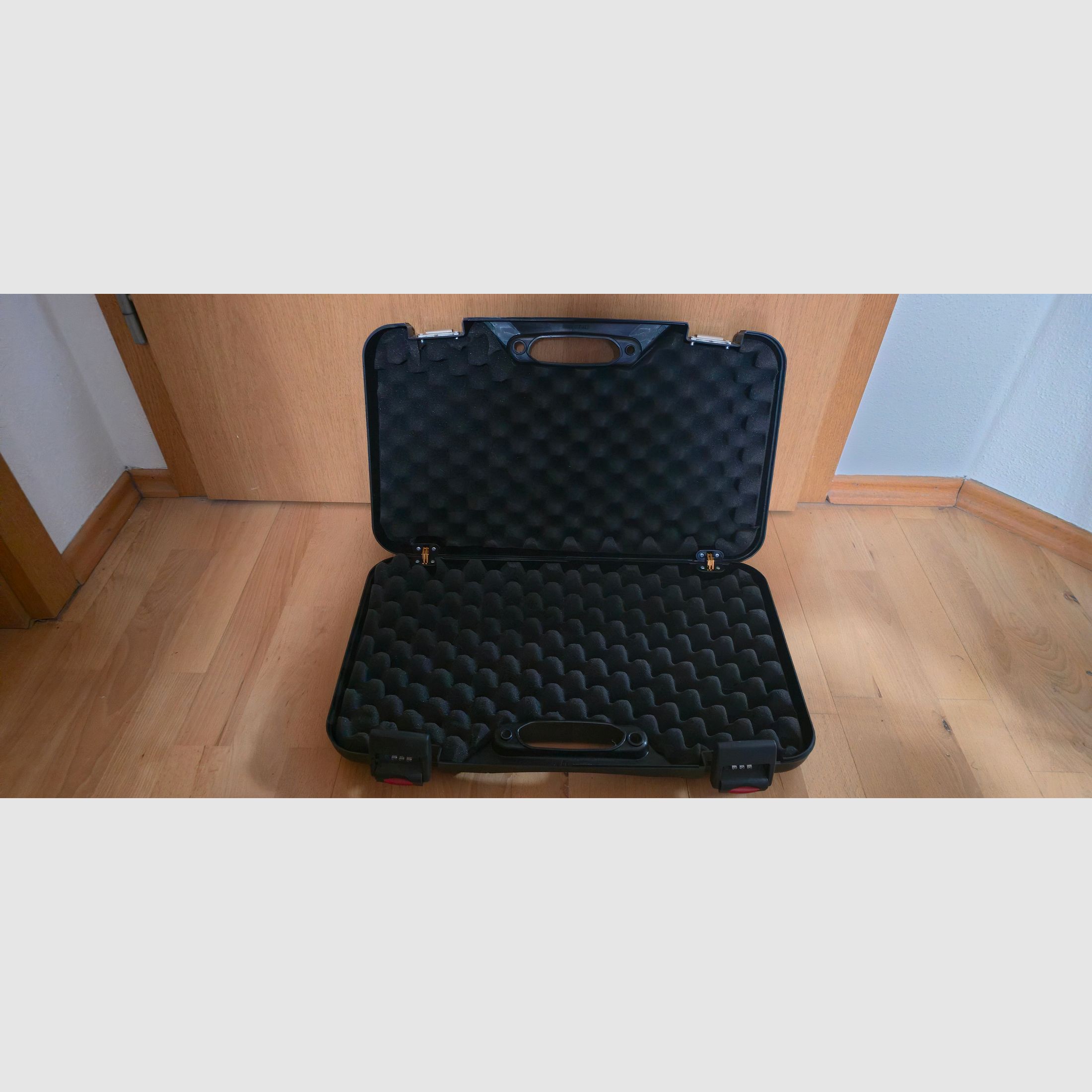 Madbull Pistolenkoffer 50 x 30,5 x 8,5