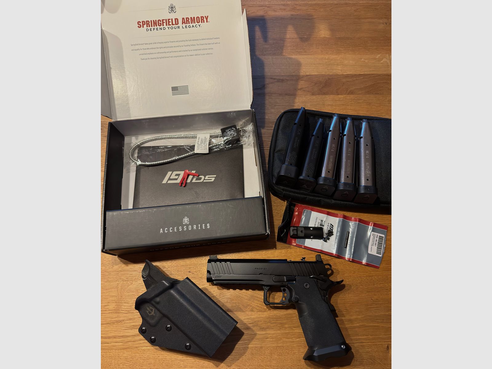 Springfield Prodigy 1911 DS 5 inch met veel accessoires!