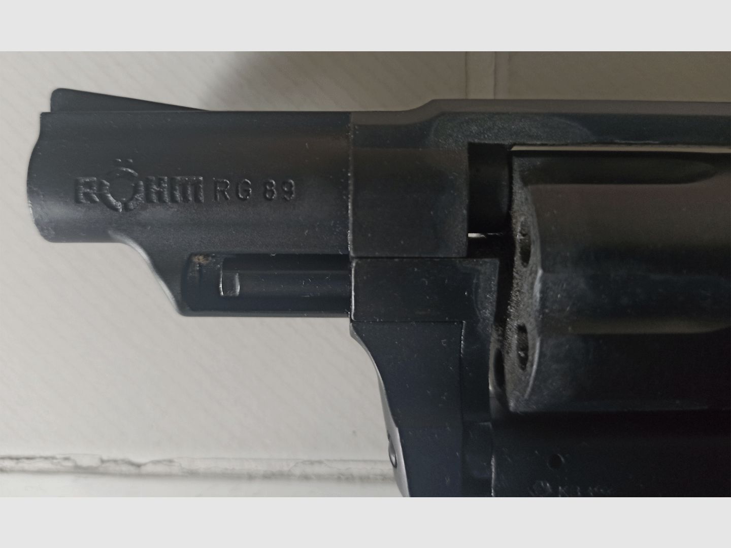 Signal Revolver RG 89 @ fully functional @ only used 3 times on New Year's Eve - grab it