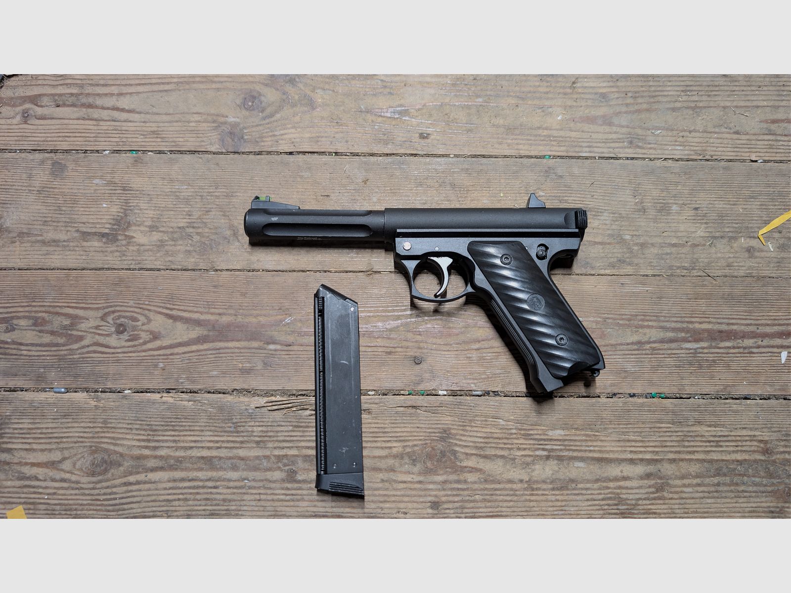 Airsoftpistole im Rugerdesign von KJ Works 
