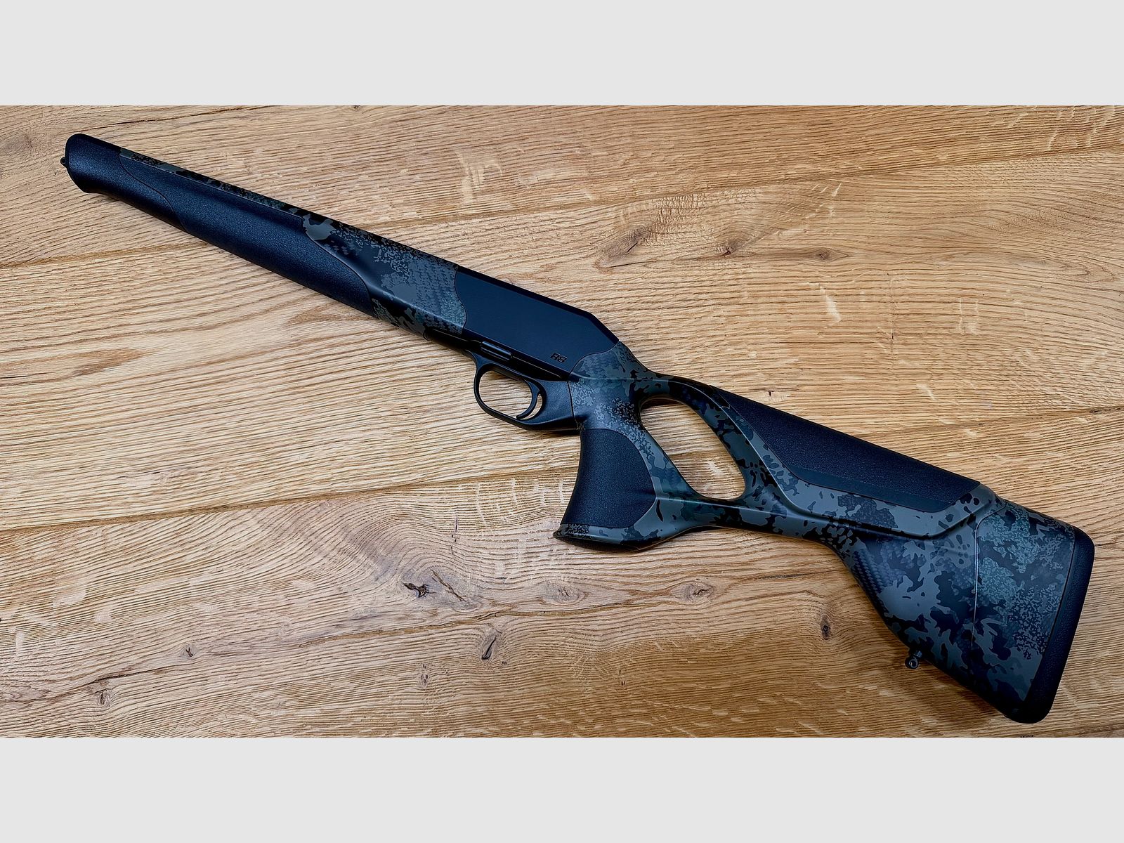 Blaser R8 Ultimate Carbon Huntec Camo housing / logo black / semi weight
