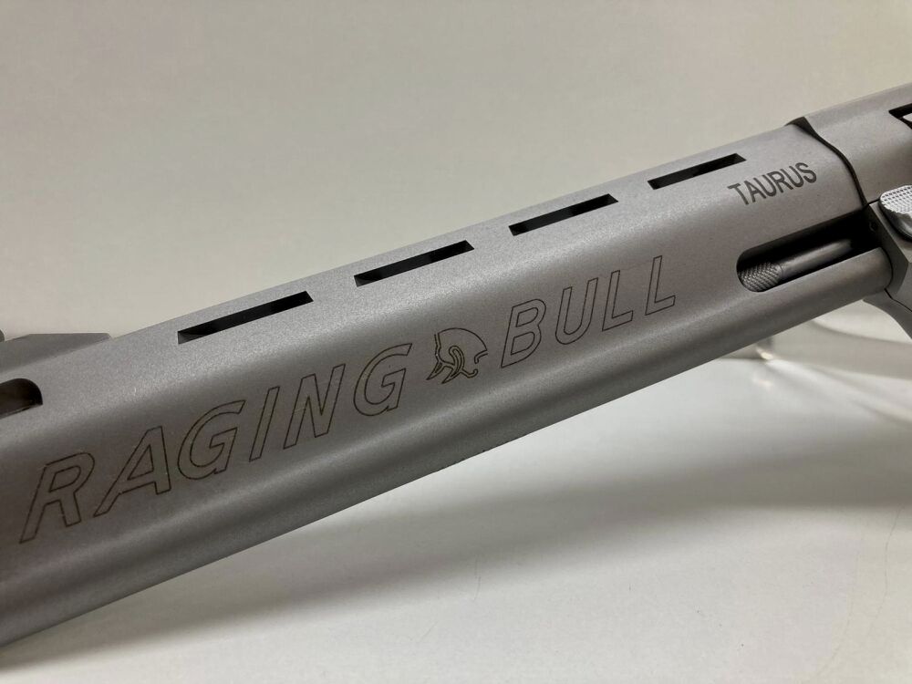TAURUS	 Raging Bull  - Waffen Friedrichs