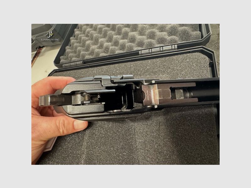Sig Sauer P226; Classic Sport
