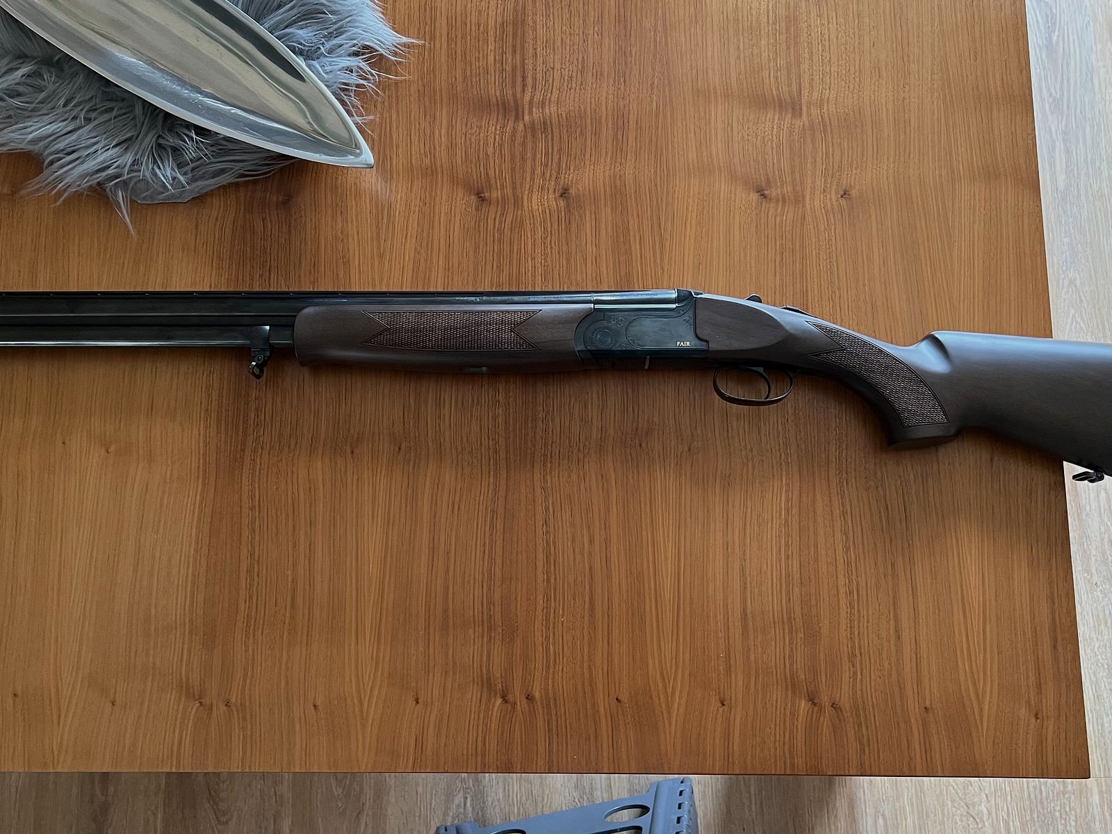shotgun