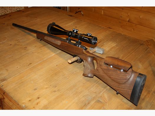 CZ 527 Varmint .223 Rem.  mit Nussbaum Lochschaft
