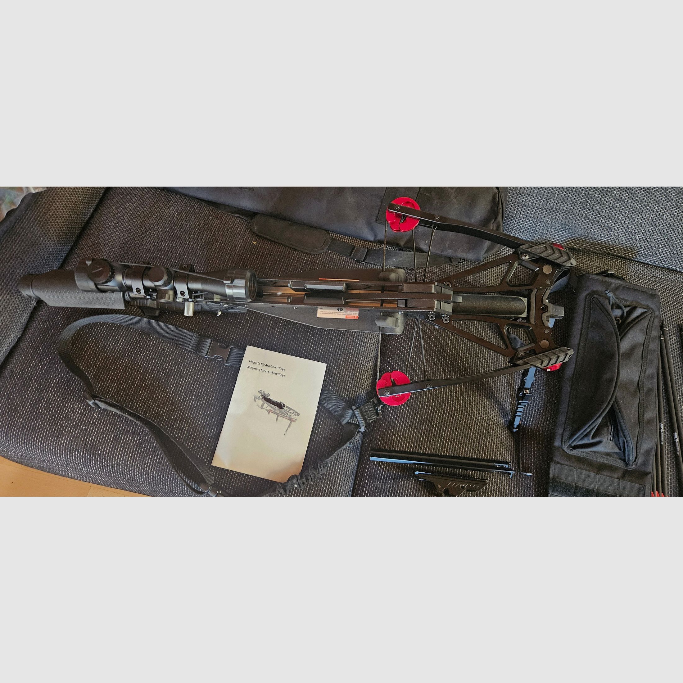 Siege 300 + magazine + bag + lots of accessories