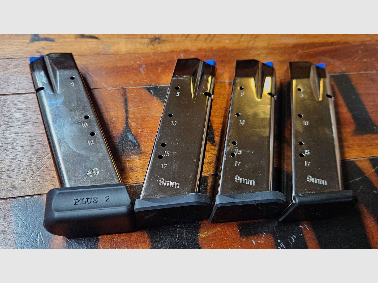 Pistol magazines 9 mm Luger