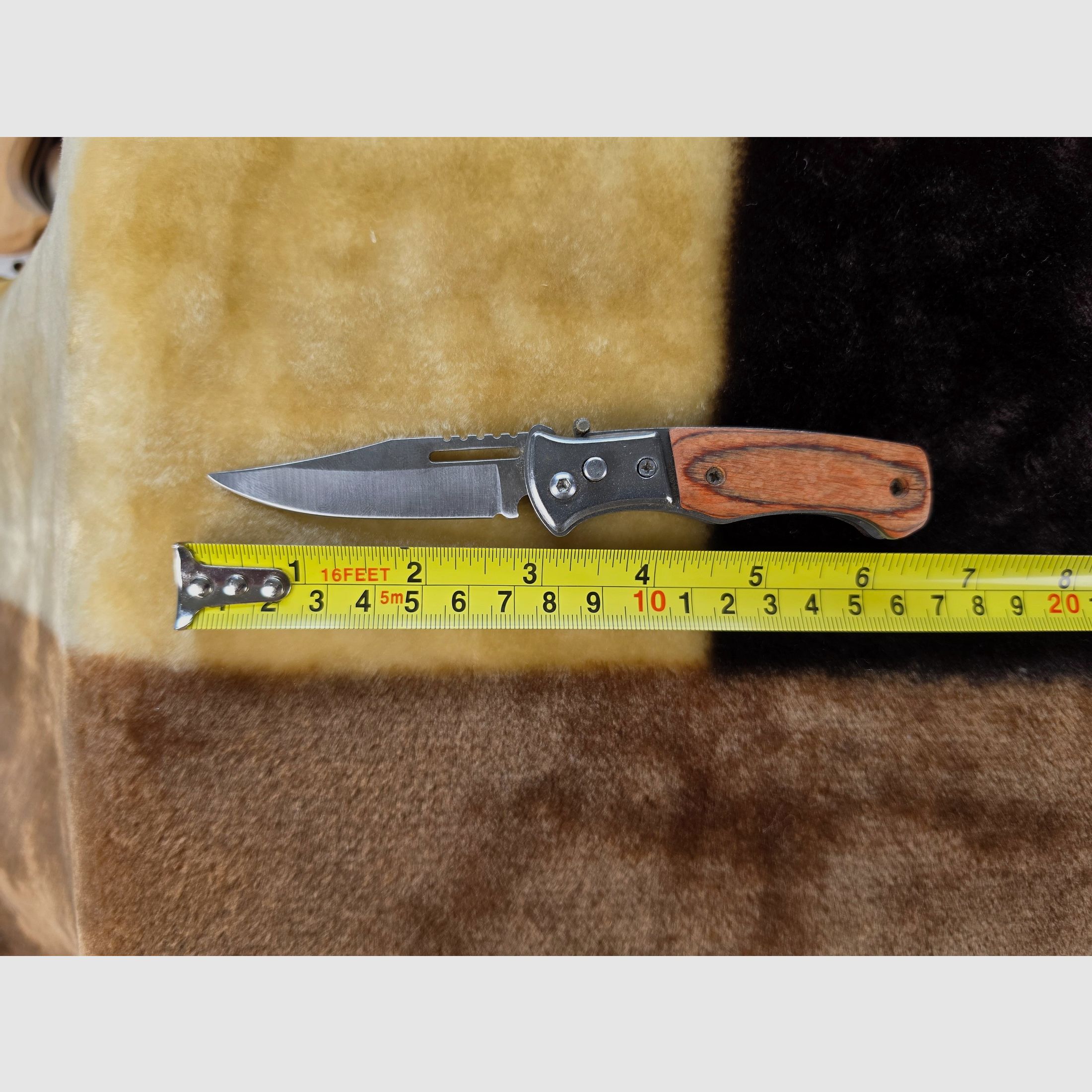 Kompaktes Klappmesser mit Echtholz-Griffschalen & Gürtelclip – EDC Taschenmesser, Bild 1 von 5