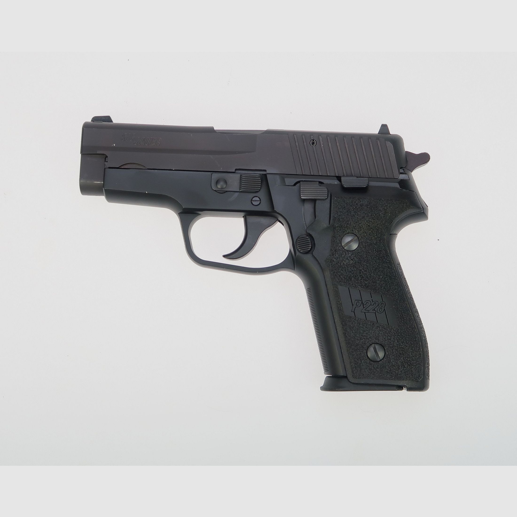 Sig Sauer P228 9mmPara