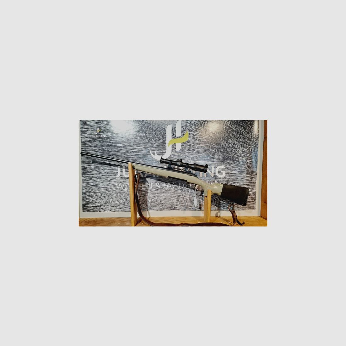 Browning X-Bolt .30-06Spring; Hawke 1-6x24