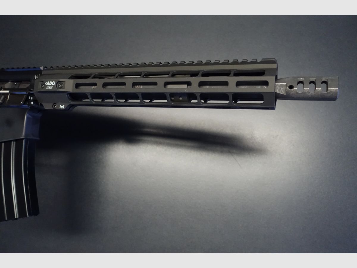 ADC M5 Swat, Bild 2 von 4