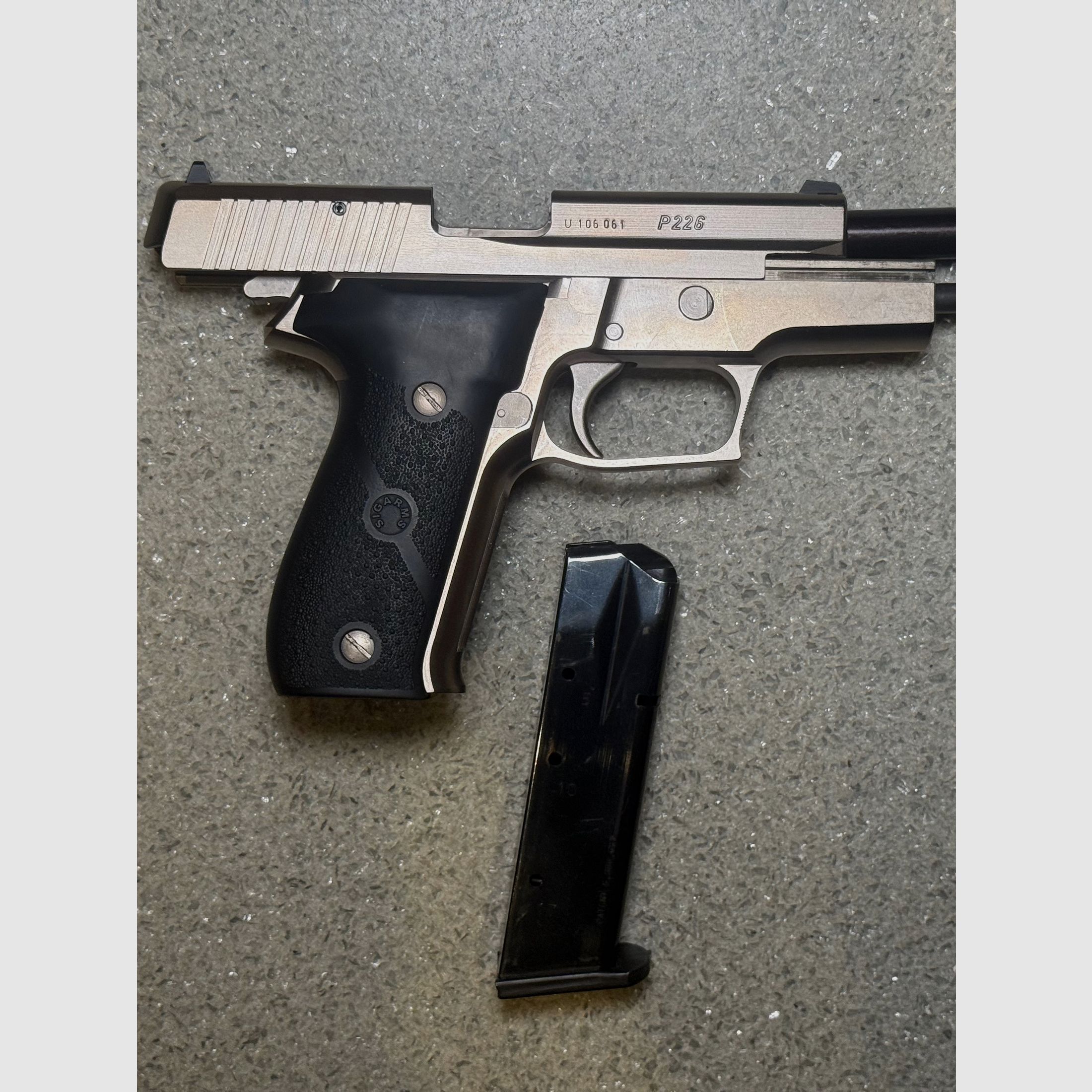 SIG Sauer P226 | 9 mm Luger | Eckernförde | Optics Ready | Zubehörpaket