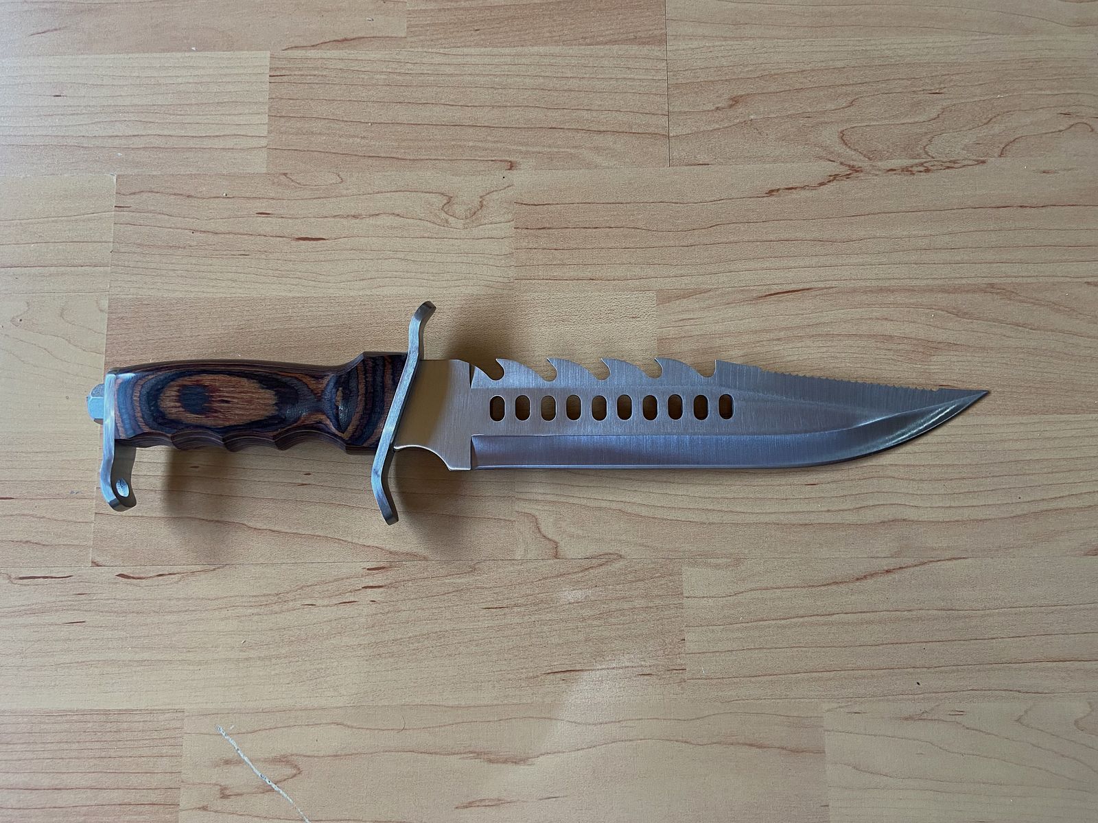 Herbertz Mega Bowie con dentatura seghettata