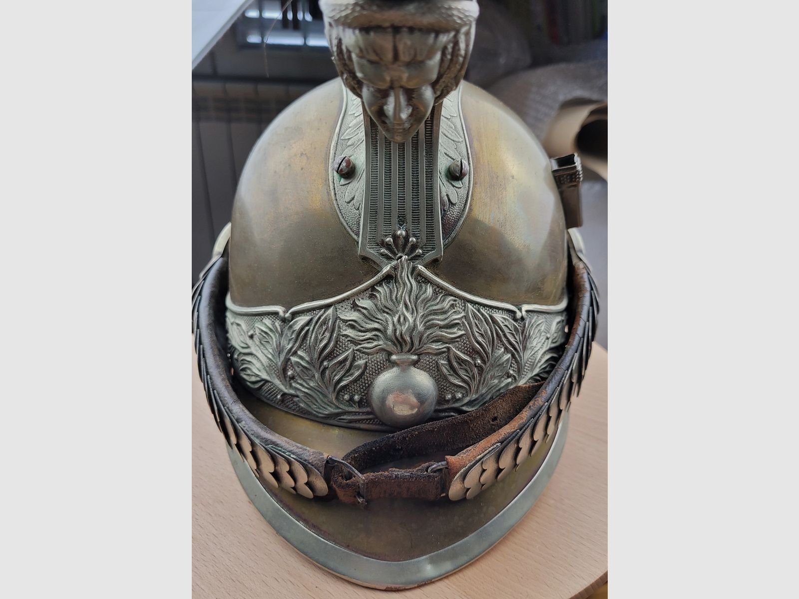 Très beau casque troupe gendarme à pied mod 1912 – belle bombe en parfait état – Garnitures Maillechort – « Franck et fils Aubervilliers » – TBE+, image 3 sur 18