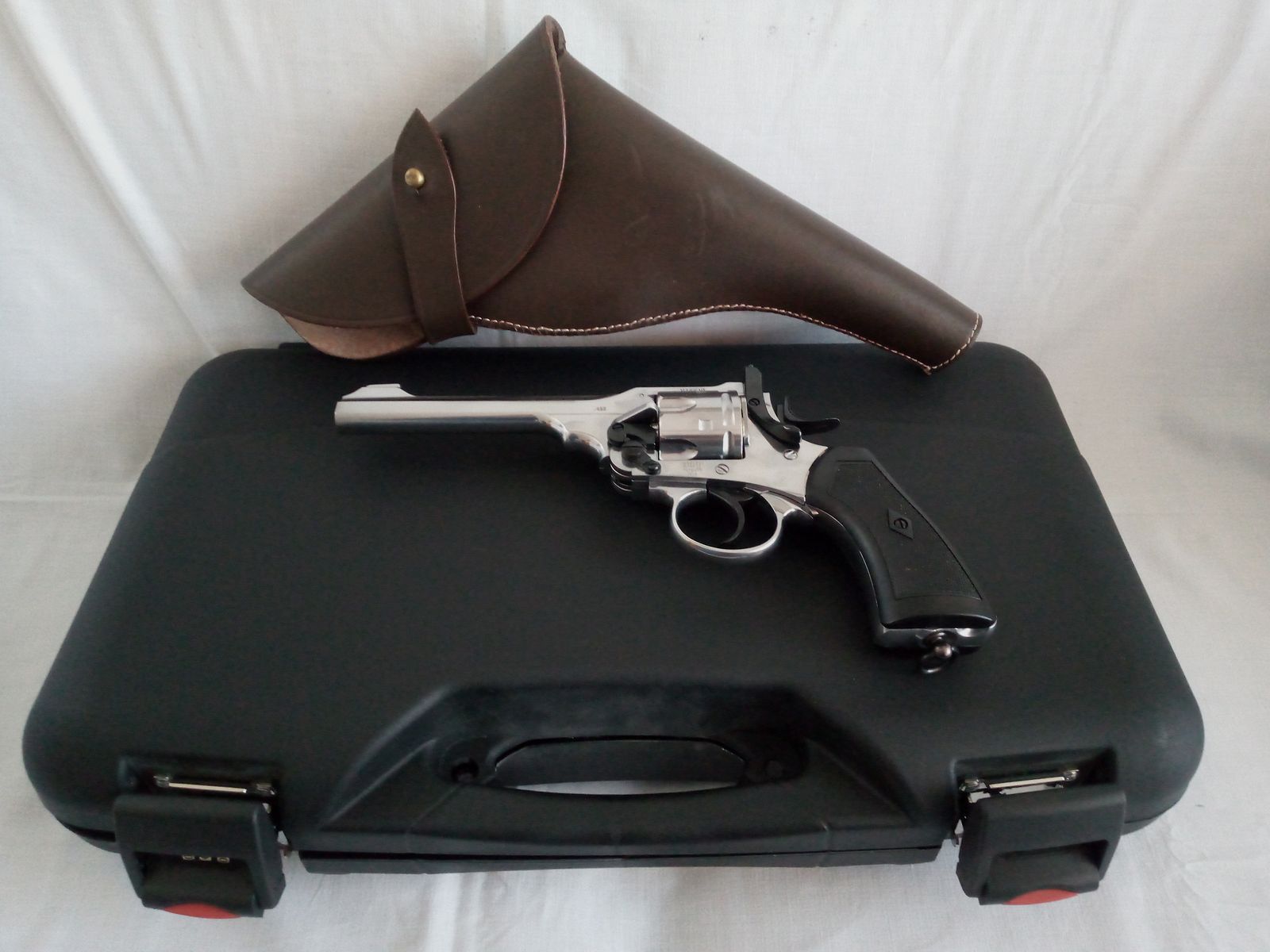 RESERVIERT - Webley MK VI CO2-Revolver / Kal. 4,5mm (.177) / chrom / Pistolenholster