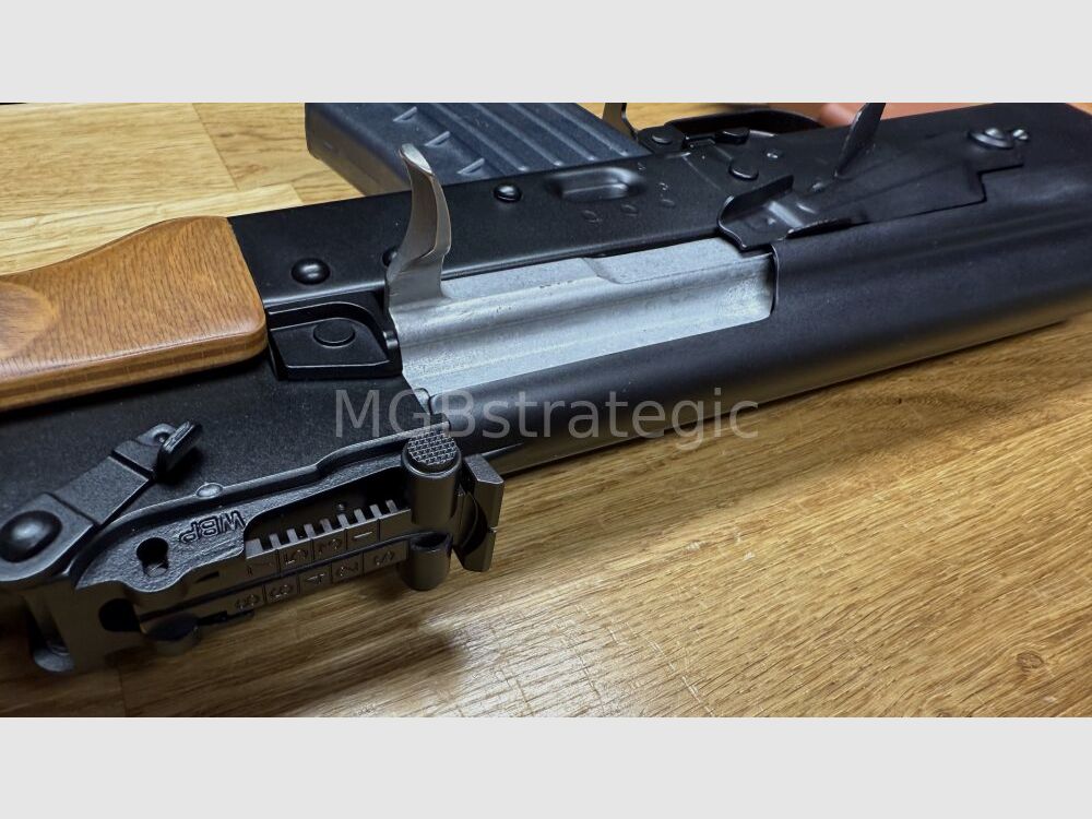 WBP Jack - karabinek samopowtarzalny .223Rem - system AKM AK47 AK74 z drewnianą kolbą - z tłumikiem ognia - wyprodukowano w Polsce