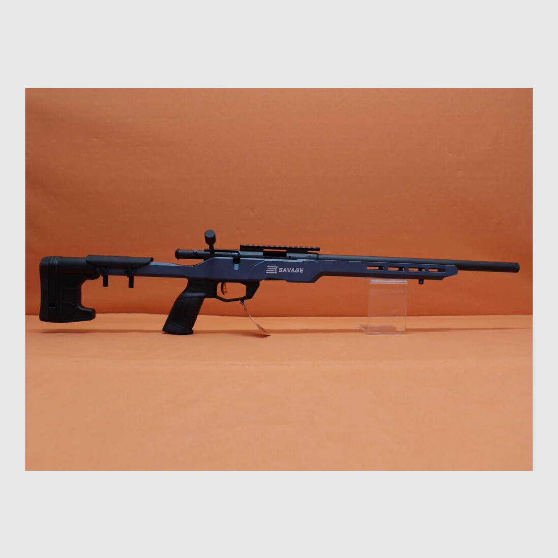 Savage	 Rep.Büchse .22lr Savage B22 Precision Titanium Blue MDT Chassis 18" Lauf/ Gewinde 1/2-28