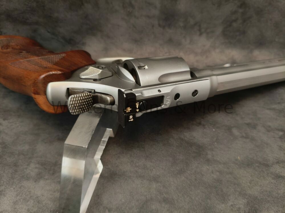 Smith & Wesson S&W 686-6 Target Champion Stainless Matt 6" Cal.357Mag.