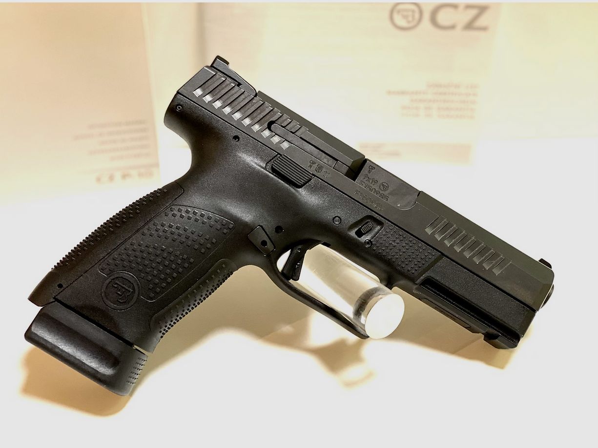 CZ P-10 C