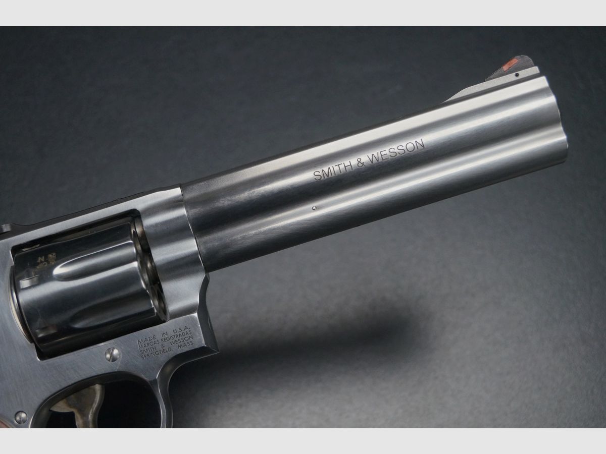 Smith & Wesson 686 Plus Deluxe, afbeelding 2 van 8