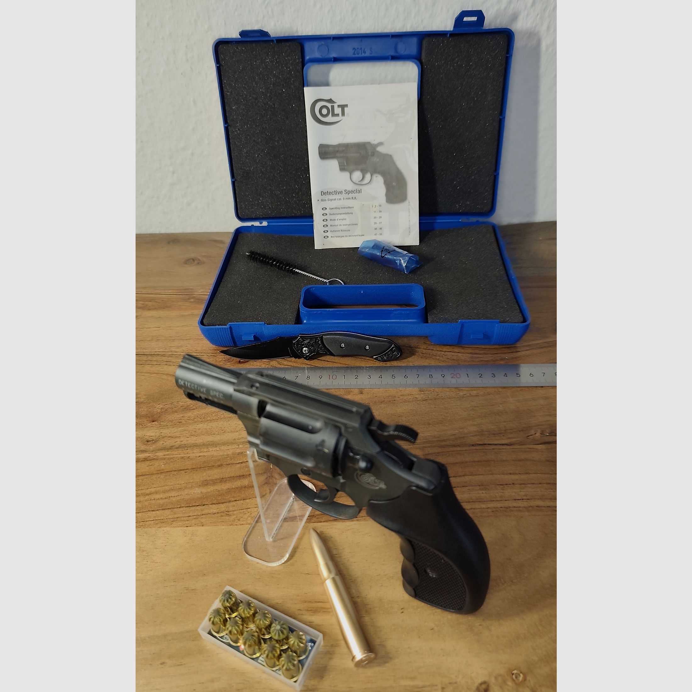 Umarex Colt Detective Spécial 9mm RK + cartouches de poivre + petit couteau de poche