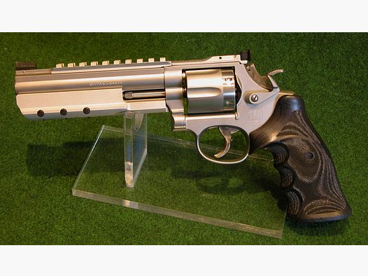 Smith & Wesson 686 -4 "GRAND CUSTOM TARGET PRO-PLUS" .357 Magnum