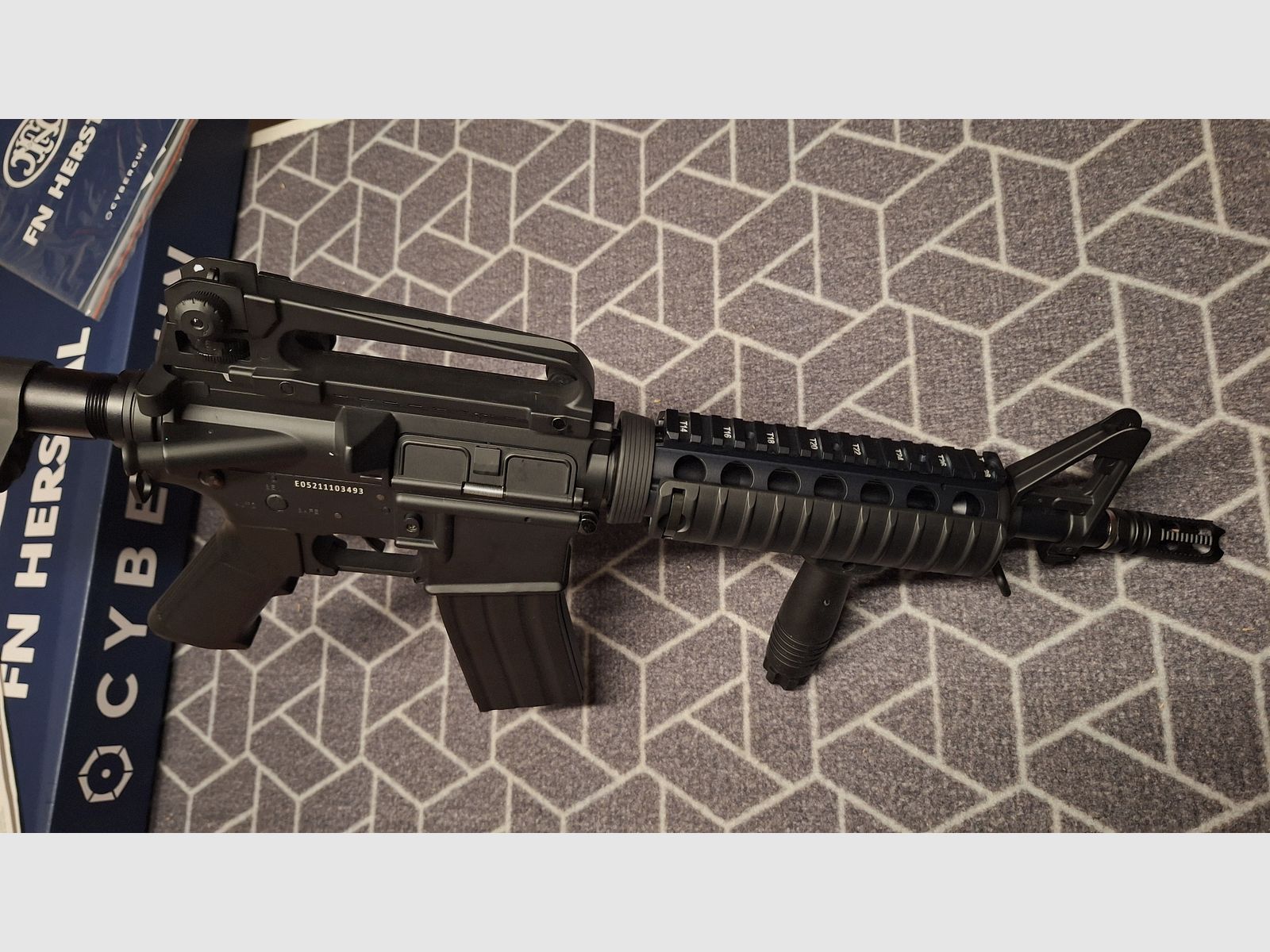 FN Herstal M4-03 Cybergun Carbine R.I.S. Kaliber 4,5 BB-NEU!