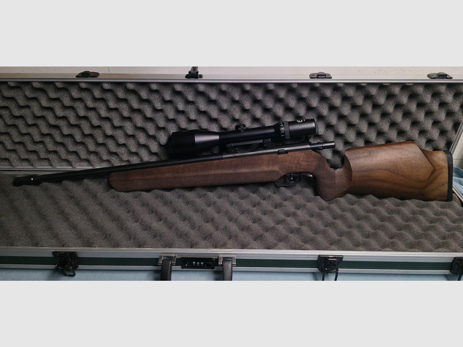 KRICO Modell 400 Kaliber .22 Hornet mit Schmidt&Bender 3-12x50