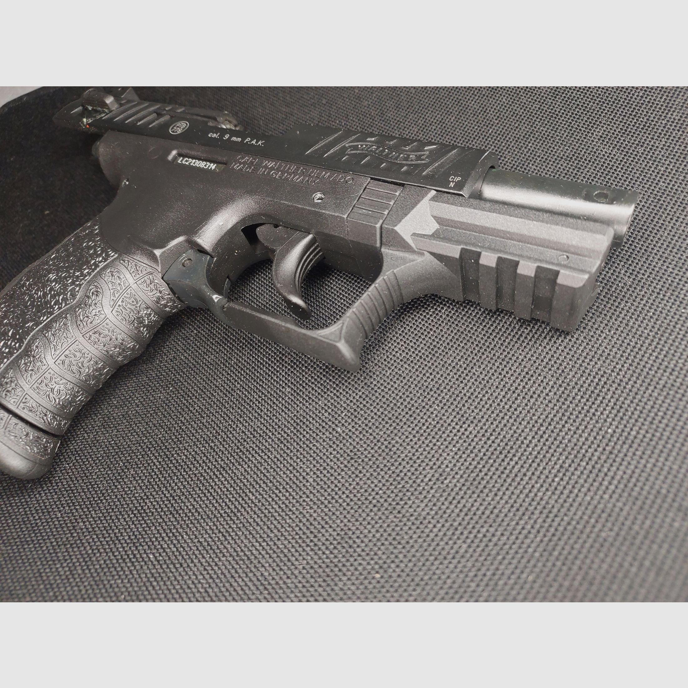 Walther P22Q Schreckschuss Pistool 9mm P.A.K. zwart (PTB 778) [P 22 Q] 2 Magazijnen