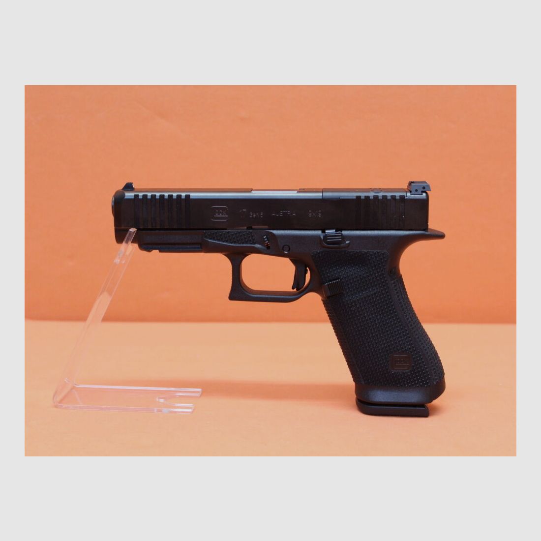 Glock Handgun 9mm Luger Glock17 Gen6 OR FS 114mm Barrel Optic Ready System for Red Dot Sight (9mm Para), image 1 of 10