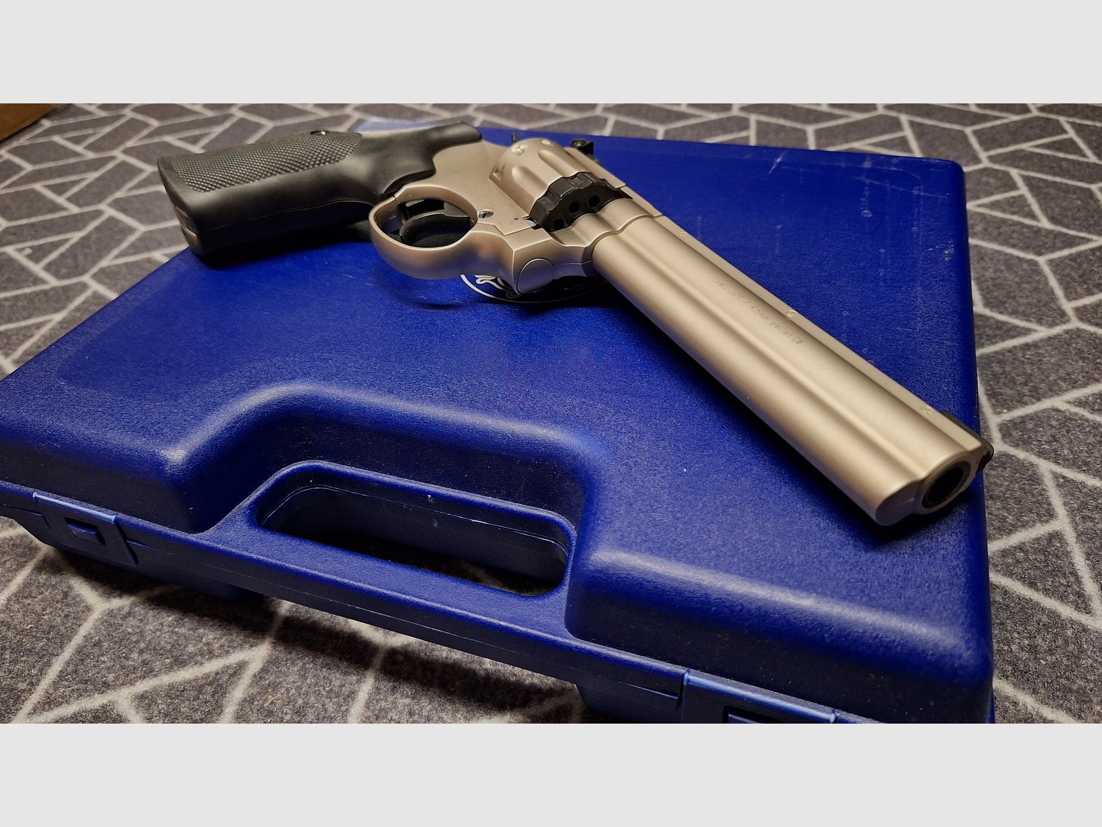 Revolver Smith & Wesson 686 - 6 Zoll Nickel 4,5 mm Diabolo