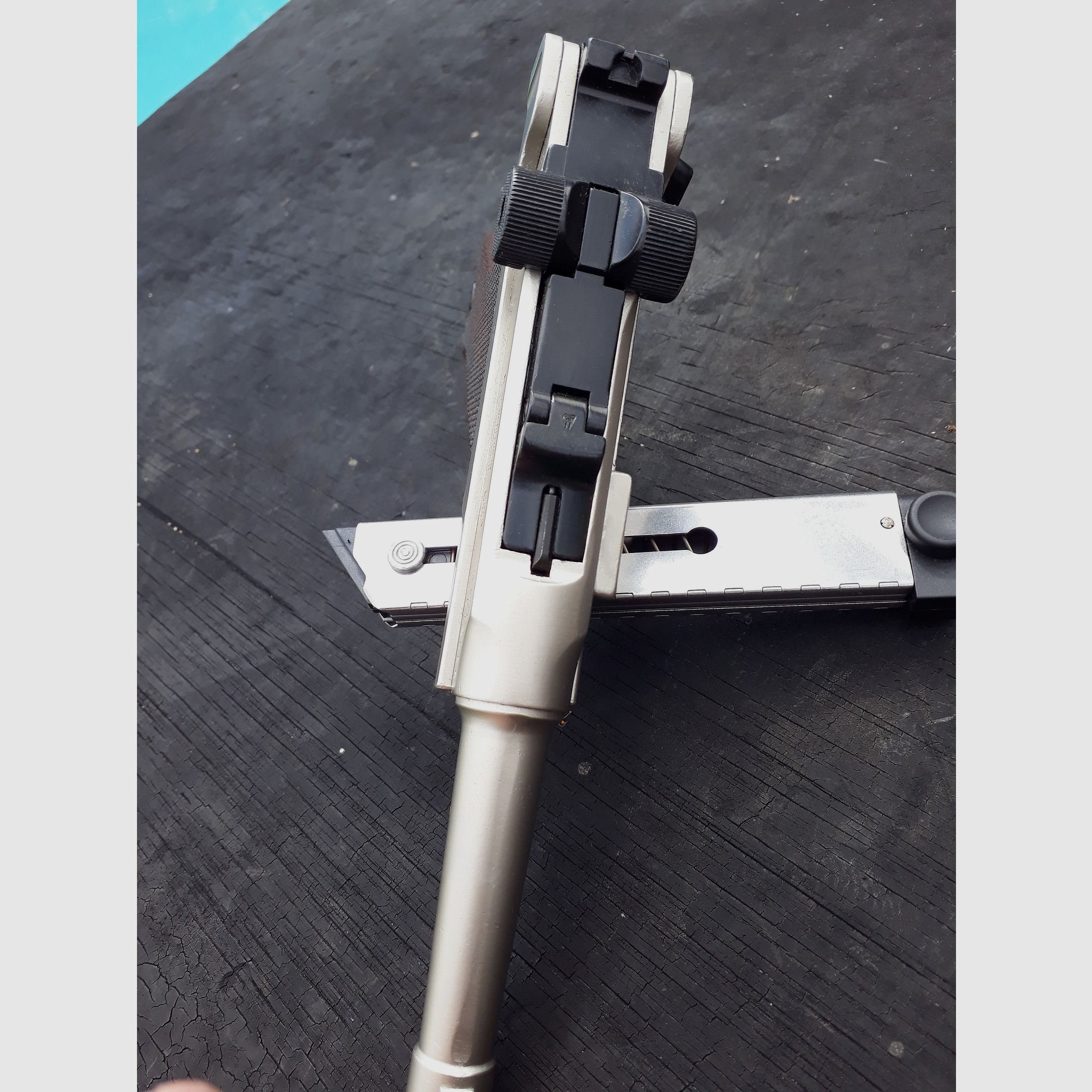 ME Modell P08 Parabellum Nickel, raro.