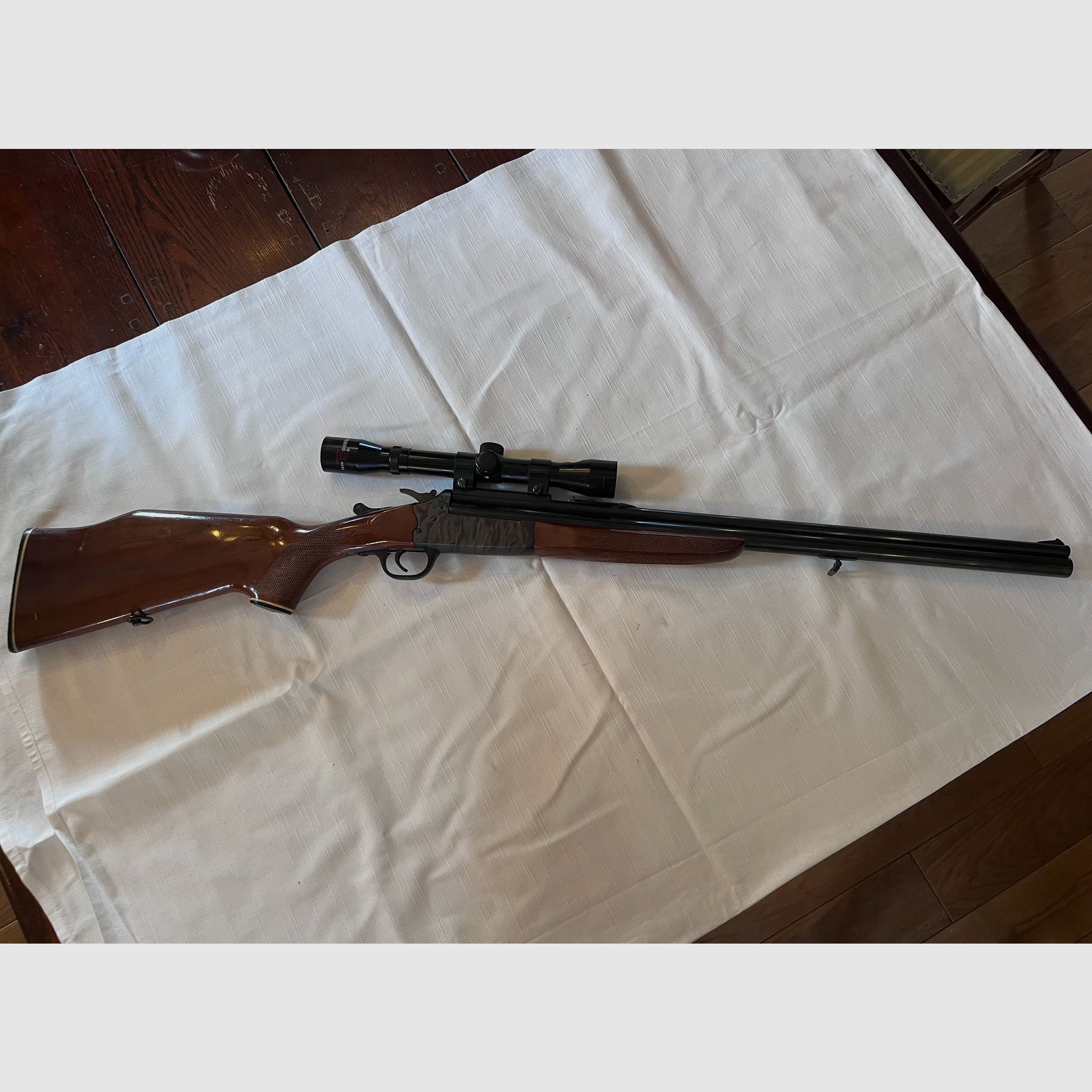 Escopeta de doble cañón modelo Atlas cal. 22 Mag + 16 de perdigones