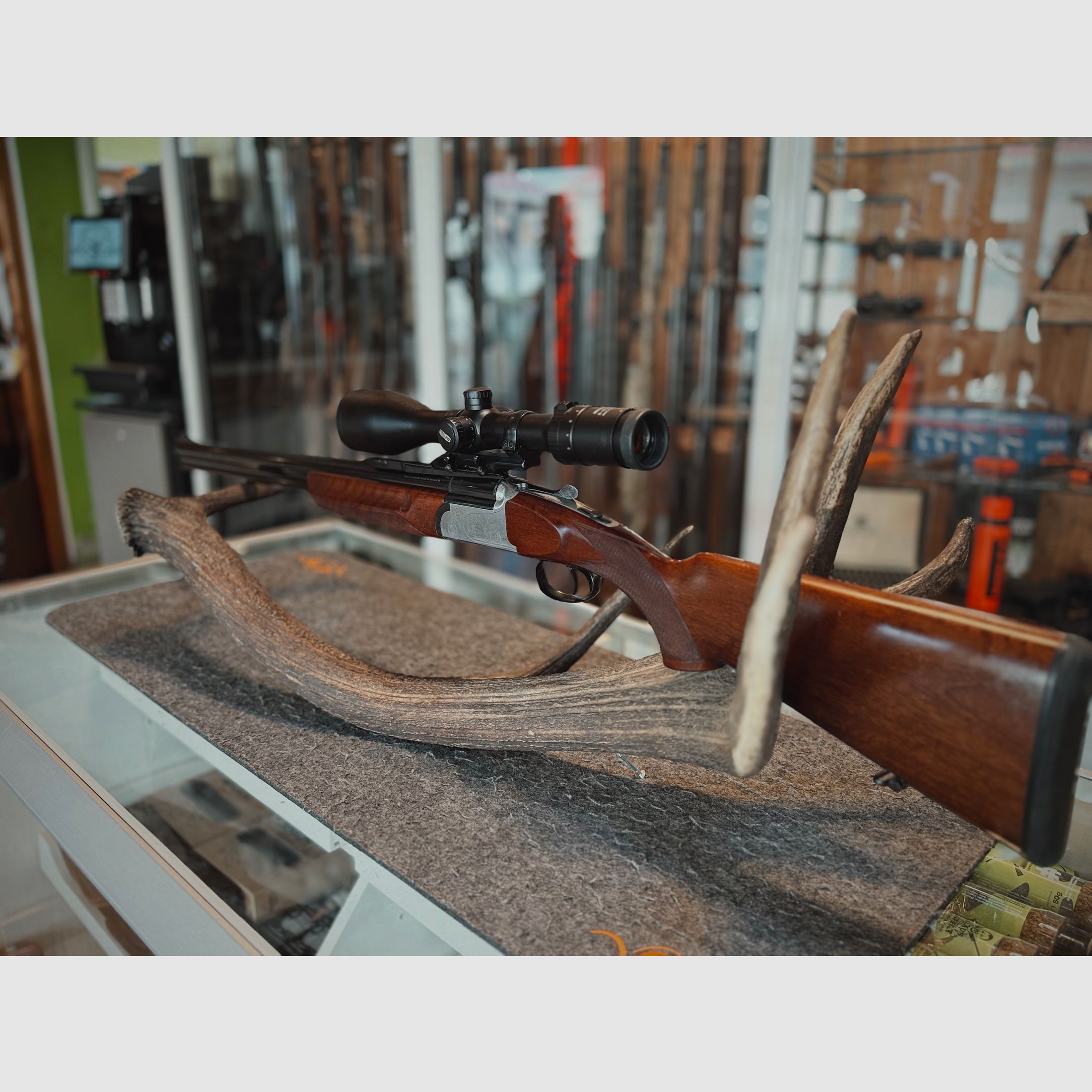 Sabatti BBF – 12/70 y 8x57 IRS – con cañón intercambiable 5,6x52R – Meopta Meostar R1 3-12x56 