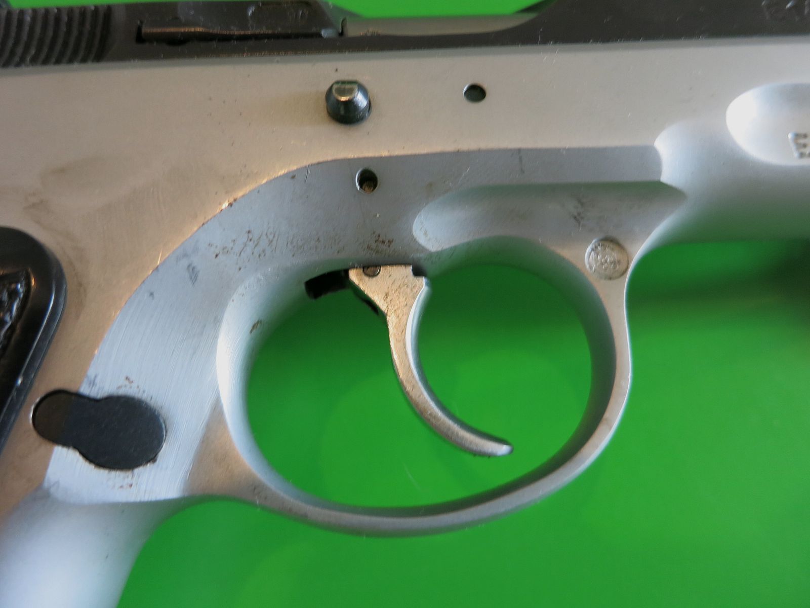 Brünner CZ75 DUO TONE bzw. ČZ 75 (Česká zbrojovka), halbauto. Selbstladepistole Kaliber 9 × 19 mm       #36