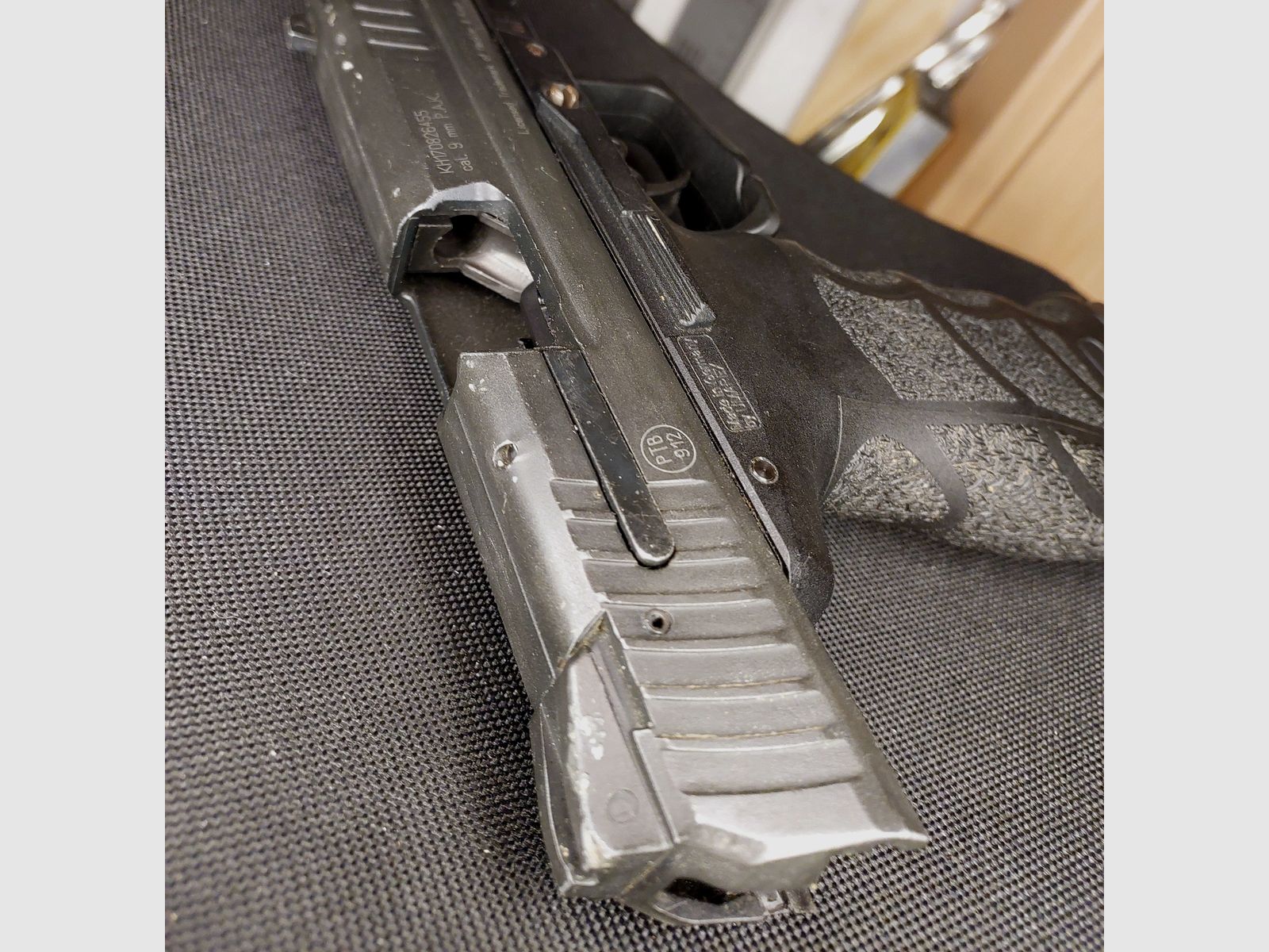 Heckler & Koch P30 pistolet alarmowy 9 mm P.A.K. oksydowany (PTB 912)