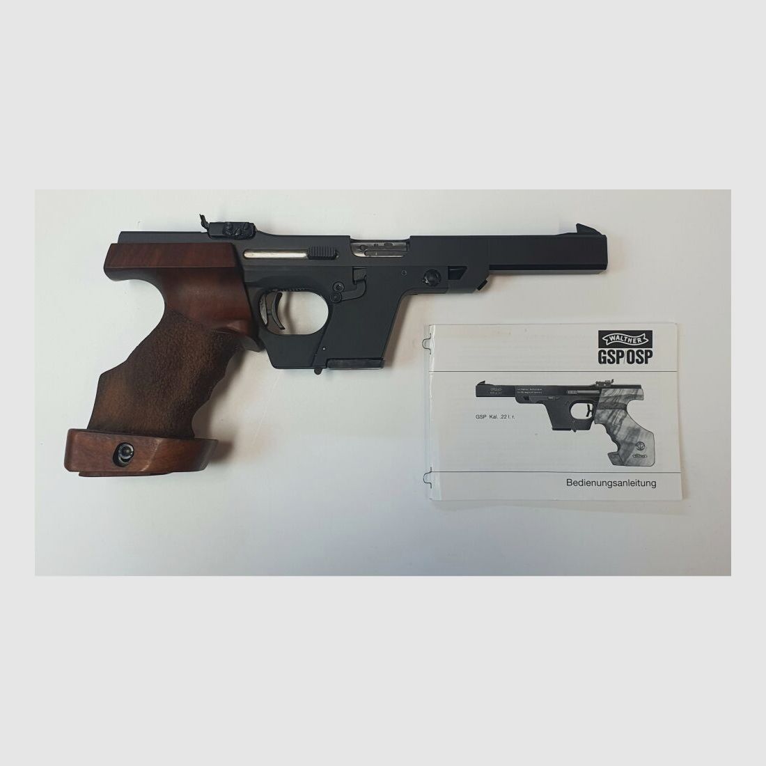 Fabbrica di armi Carl Walther Ulm Pistola sportiva/da competizione Walther GSP in calibro .22 L.r. - Impugnatura in legno Carl Walther