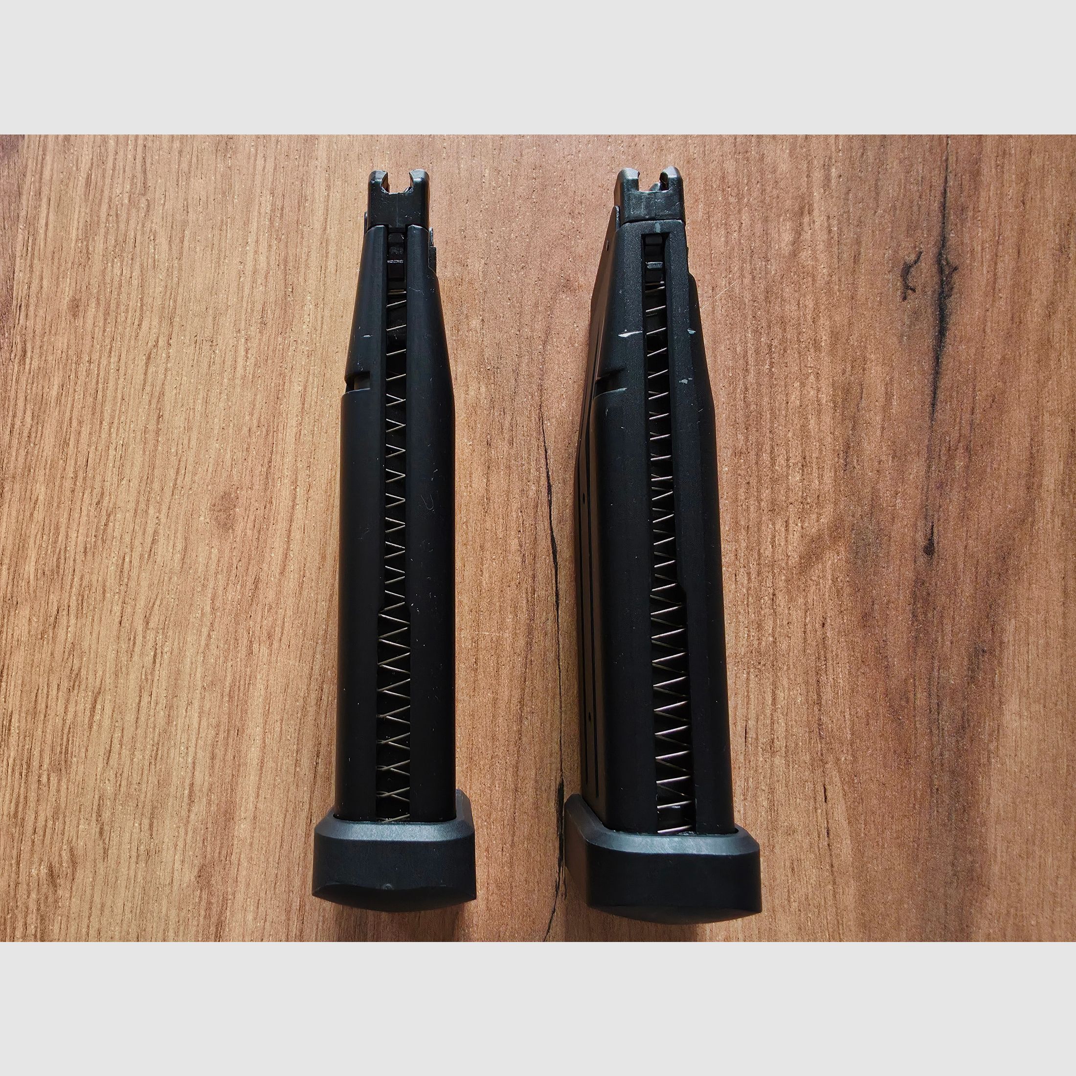 KLI Hi-capa 4.3 Tartarus MK1 GBB + 2 Chargeurs